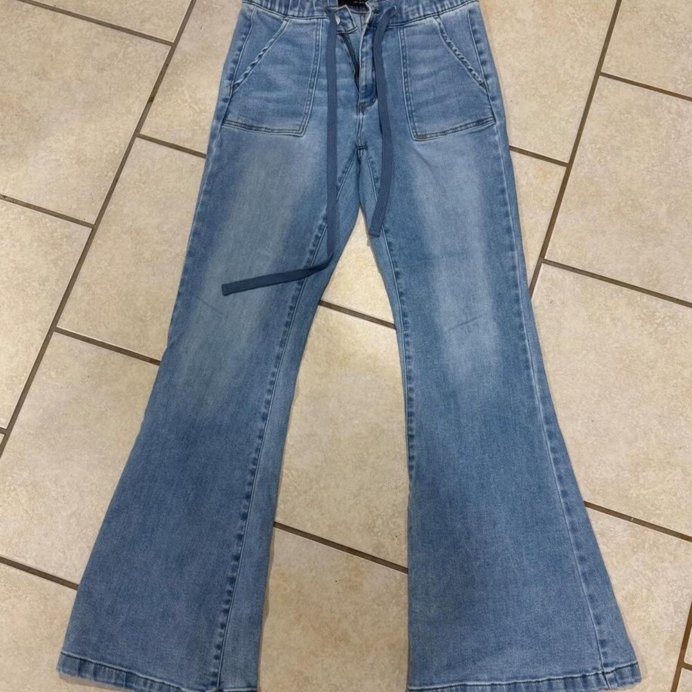Risen women’s elastic waist band and drawstring blue denim jeans, Size 7 (Waist